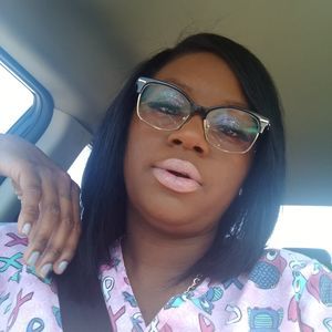 Meet your Posher, Whitney
